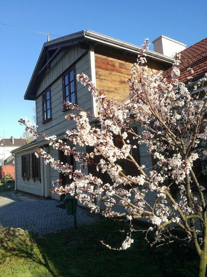 Hostel FOLKier Zgierz Exterior foto